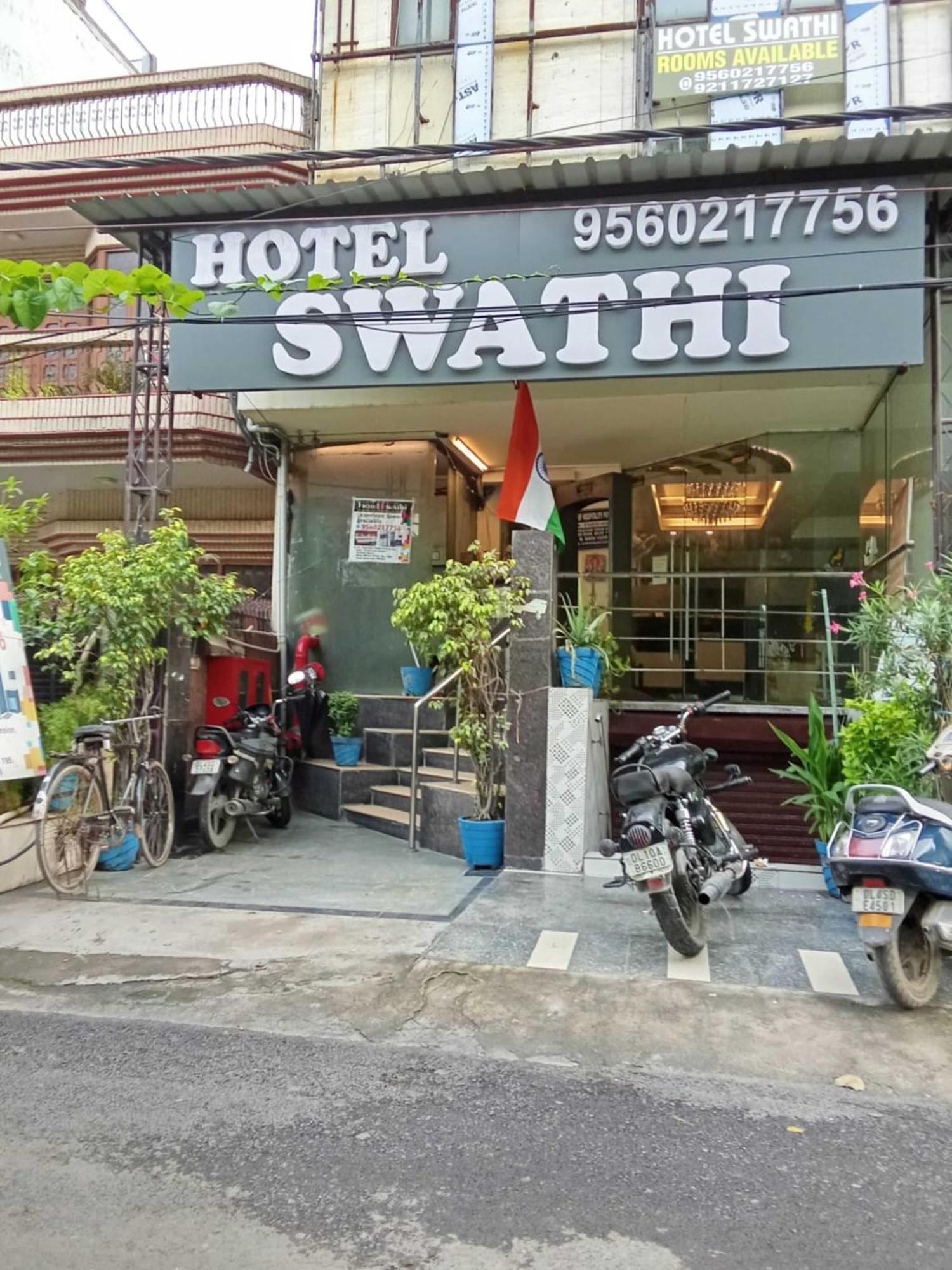 Paschim Vihar Hotel Delhi  Exterior photo